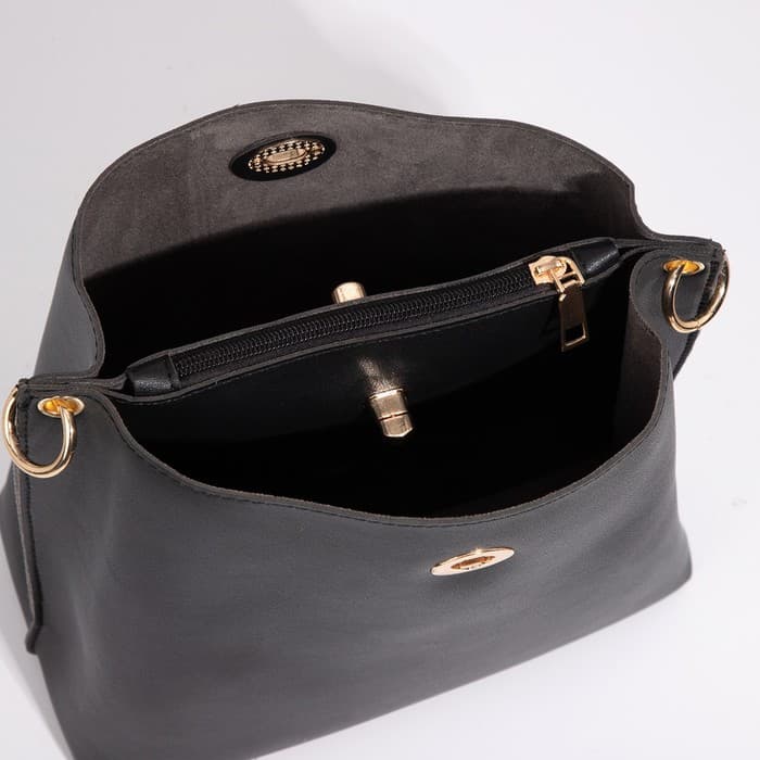 Сумка женская на застёжке, чёрная