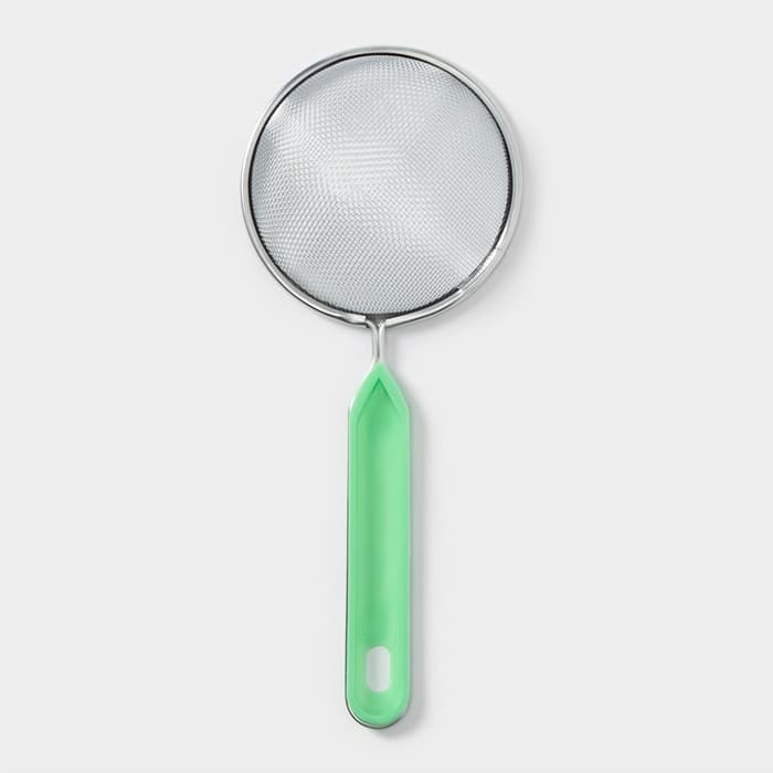 Сито для просеивания с ручкой Доляна «Хозяюшка», d=10 см, зелёное