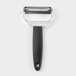 Овощерезка универсальная Magistro Vegan pro, 7 насадок, овощечистка, контейнер, чёрно-белая