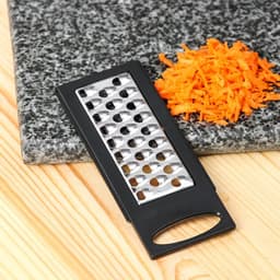 Тёрка - слайсер с контейнером Magistro Vegan pro, 5 насадок, 31.8×13.7×9 см, белая