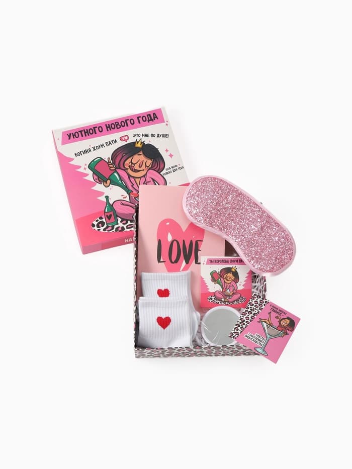 Подарочный набор новогодний «Богиня хоум пати», маска для сна, носки 2 пары, зеркало, блокнот, открытка 2 шт.