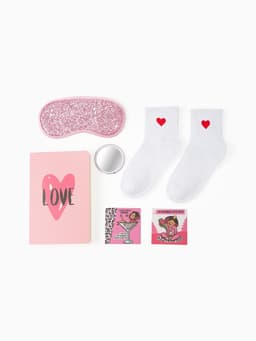 Подарочный набор новогодний «Богиня хоум пати», маска для сна, носки 2 пары, зеркало, блокнот, открытка 2 шт.