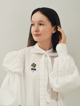 Брошь «Клевер», четырёхлистный со стразой, бело-зелёная в золоте