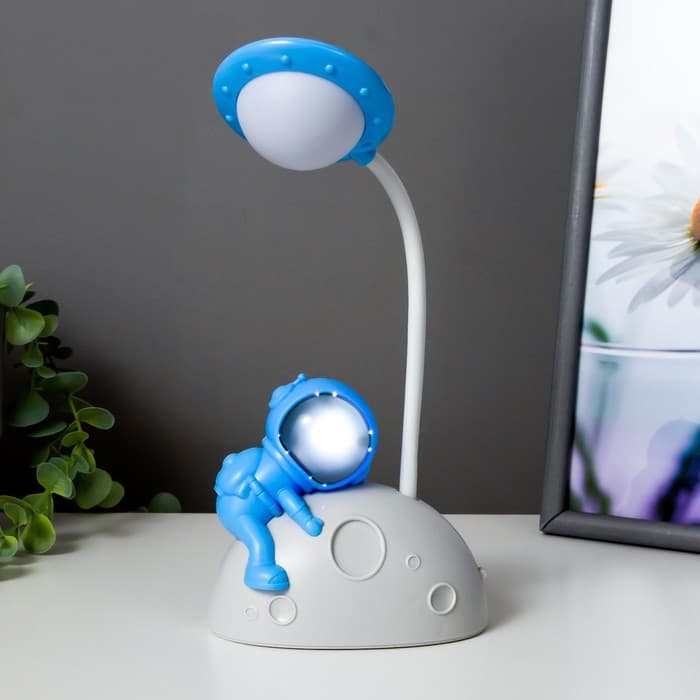 Настольная лампа «Космонавт на луне» LED 3 Вт USB АКБ бело-синий 11.5×7.5×28 см