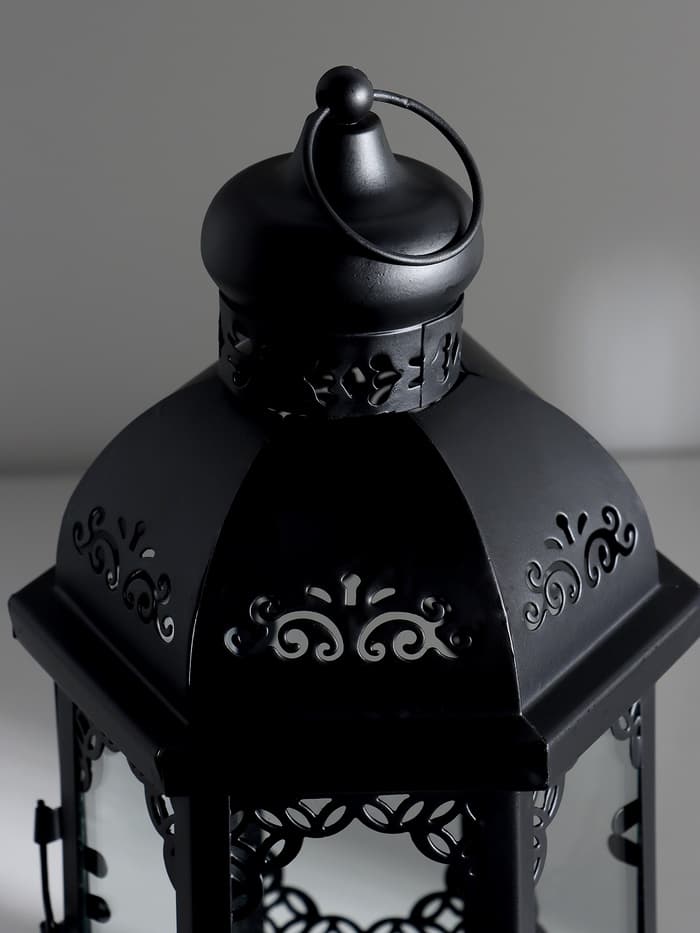 Металлический подсвечник-фонарь на 1 свечу «Цветущие вензеля», стекло, d=10 см, чёрный, 13.5×15×29 см