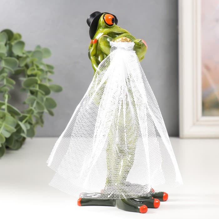 Фигурка полистоун лак «Лягушачья свадьба», 17×9.6×8 см