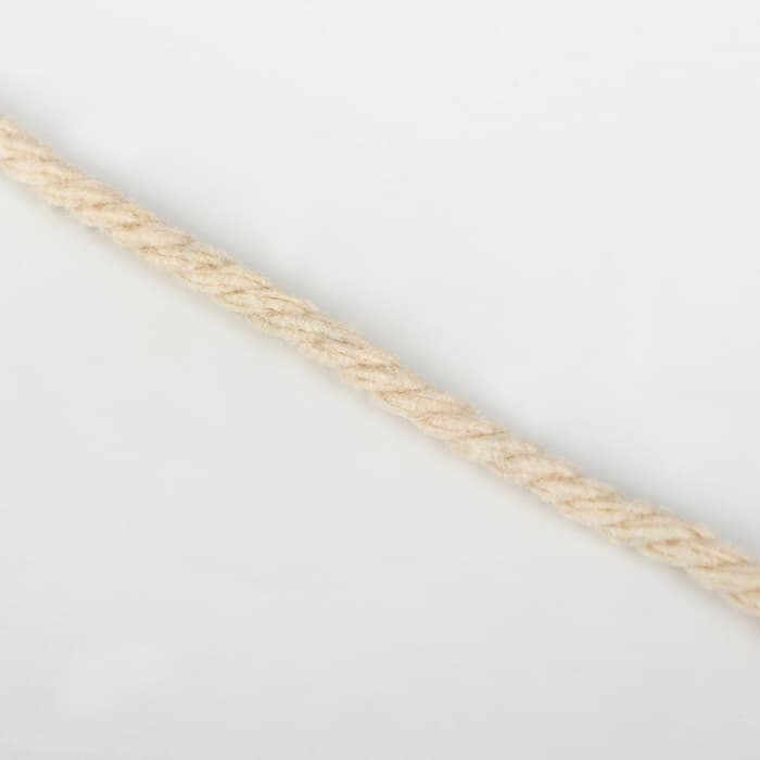 Нить для плетения, хлопок, d = 2,5 мм, 10 ± 0,5 м, цвет бежевый