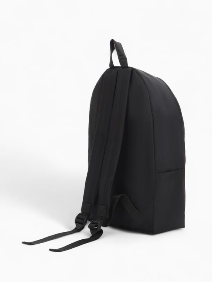 Рюкзак школьный на молнии, с карманом, размер 27×11×37 см, чёрный