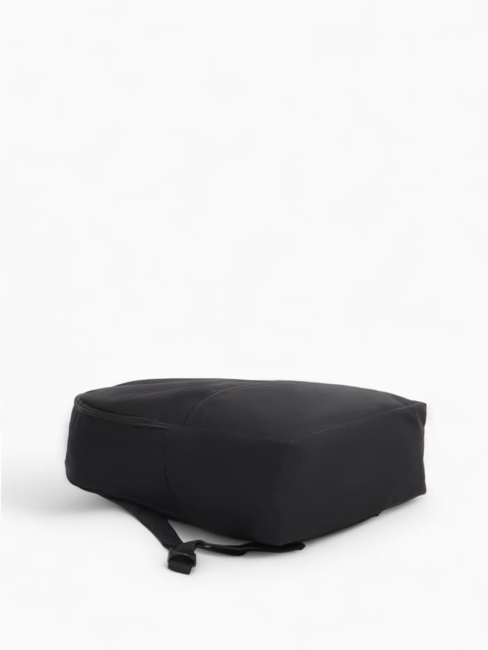 Рюкзак школьный на молнии, с карманом, размер 27×11×37 см, чёрный