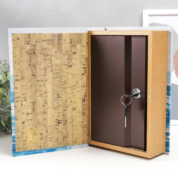Шкатулка книга - сейф «Парусники. Масло. Золото», дерево и искусственная кожа, с замком, 27×18×7 см