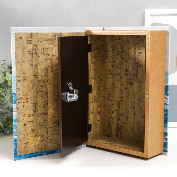 Шкатулка книга - сейф «Парусники. Масло. Золото», дерево и искусственная кожа, с замком, 27×18×7 см