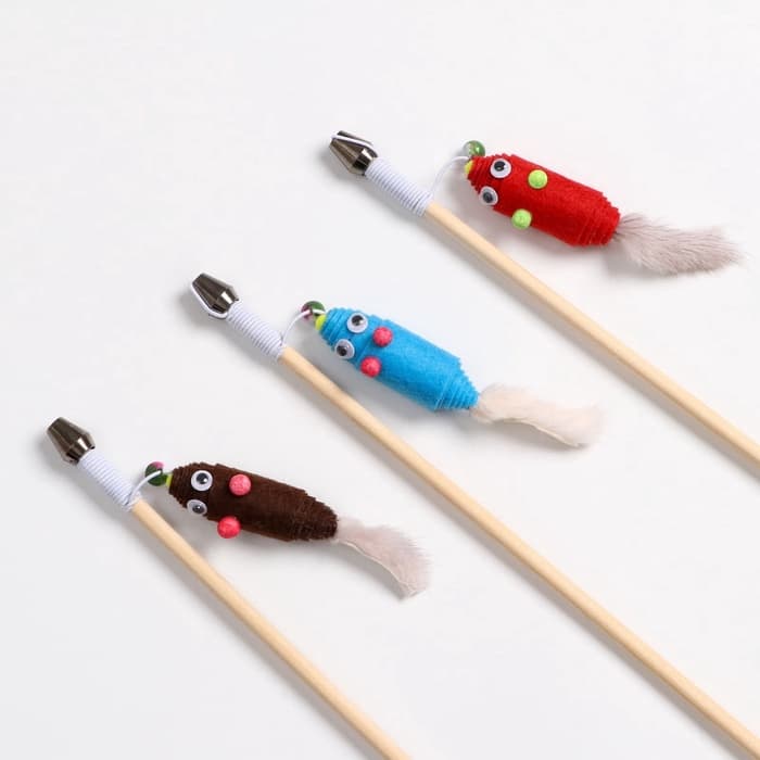 Дразнилка - удочка «Мышь из фетра с норковым хвостиком», на деревянной палочке, цвет МИКС