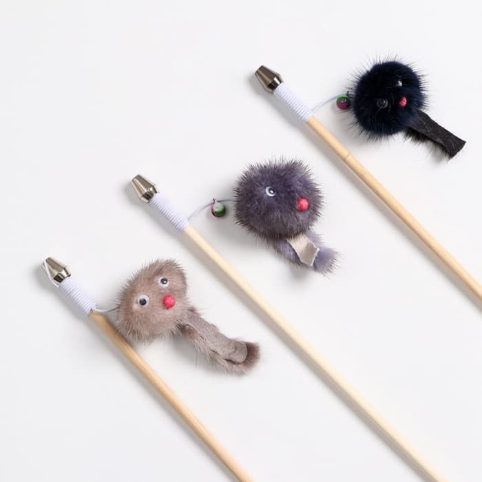 Дразнилка - удочка «Норковый зверек», на деревянной палочке, цвет МИКС