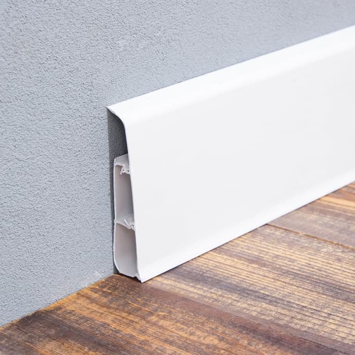 Плинтус напольный «Деконика», 85×2200 мм, цвет 001-G белый глянцевый