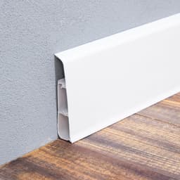 Плинтус напольный «Деконика», 85×2200 мм, цвет 001-G белый глянцевый