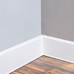 Плинтус напольный «Деконика», 85×2200 мм, цвет 001-G белый глянцевый