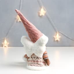 Интерьерная кукла текстильная «Ангел в бежевом наряде с узорами и сердечком», длинные ножки, 50×13×9 см