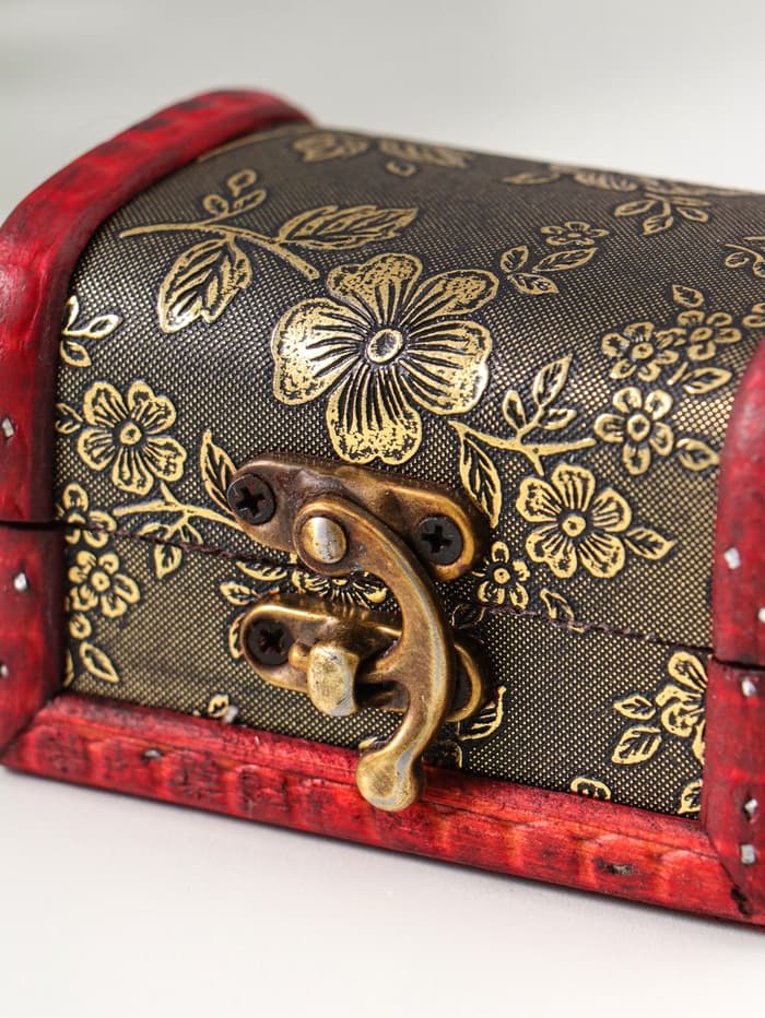 Шкатулка для украшений «Сундучок. Незабудки», дерево, 6×5.8×8.4 см