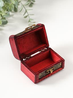 Шкатулка для украшений «Сундучок. Незабудки», дерево, 6×5.8×8.4 см