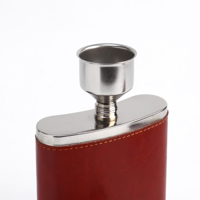 Фляжка Мастер К, 240 мл, 3 стопки и воронка, в чехле, 8 oz, нержавеющая сталь, экокожа, красная