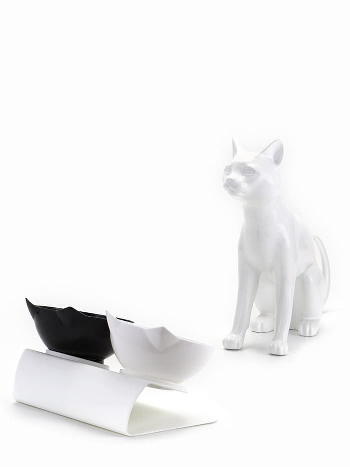 Миски, 27.5×14×15 см, 2 шт., на белой подставке, пластик, чёрная, белая