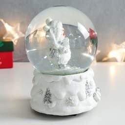 Снежный шар новогодний стеклянный «Снеговики с коньками», белый с серебром, музыкальный, 11.5×11.5×14 см