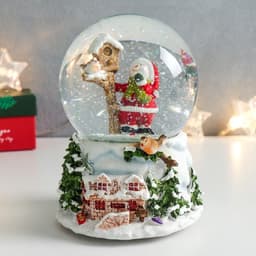 Снежный шар новогодний стеклянный «Снеговик со скворечником», музыкальный, 11.5×11.5×14 см