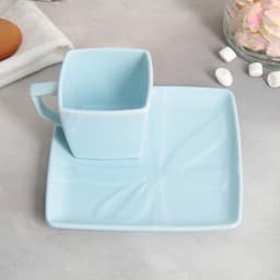 Чайная пара керамическая «Голубой подарок»: кружка 150 мл, блюдце 15.5×15.5 см