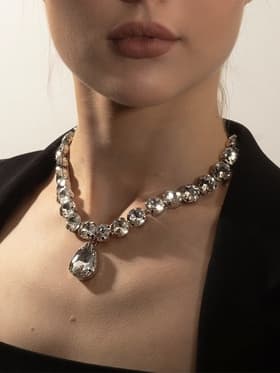 Колье «Драгоценность», капля, белое в серебре, 34 см