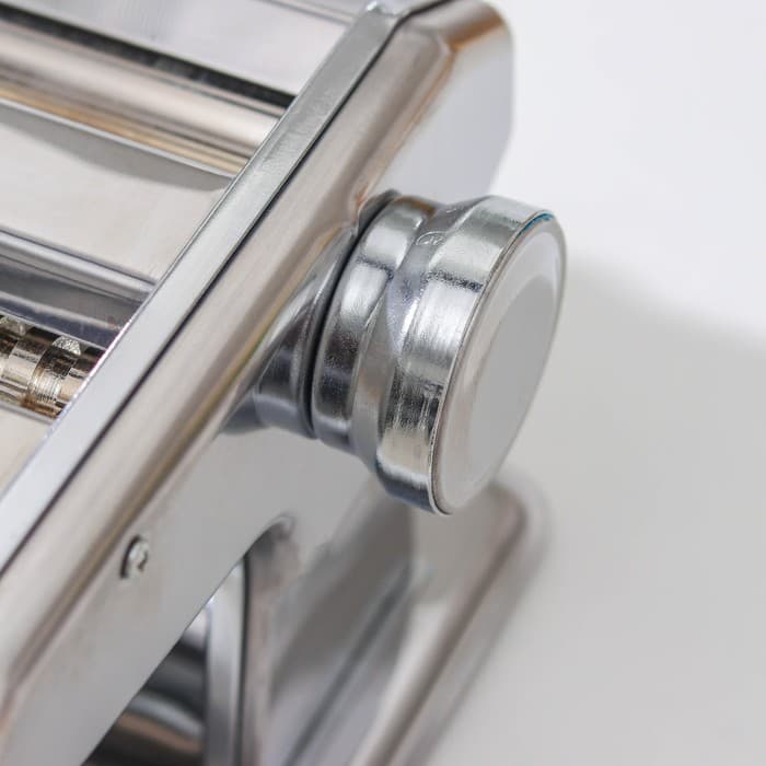 Лапшерезка-тестораскатка ручная, 6 настроек толщины теста, ширина лапши 2 и 5 мм, нержавеющая сталь