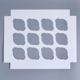 Коробка складная на 12 капкейков с окном «Новогодняя посылка», 32.5×25.5×10 см