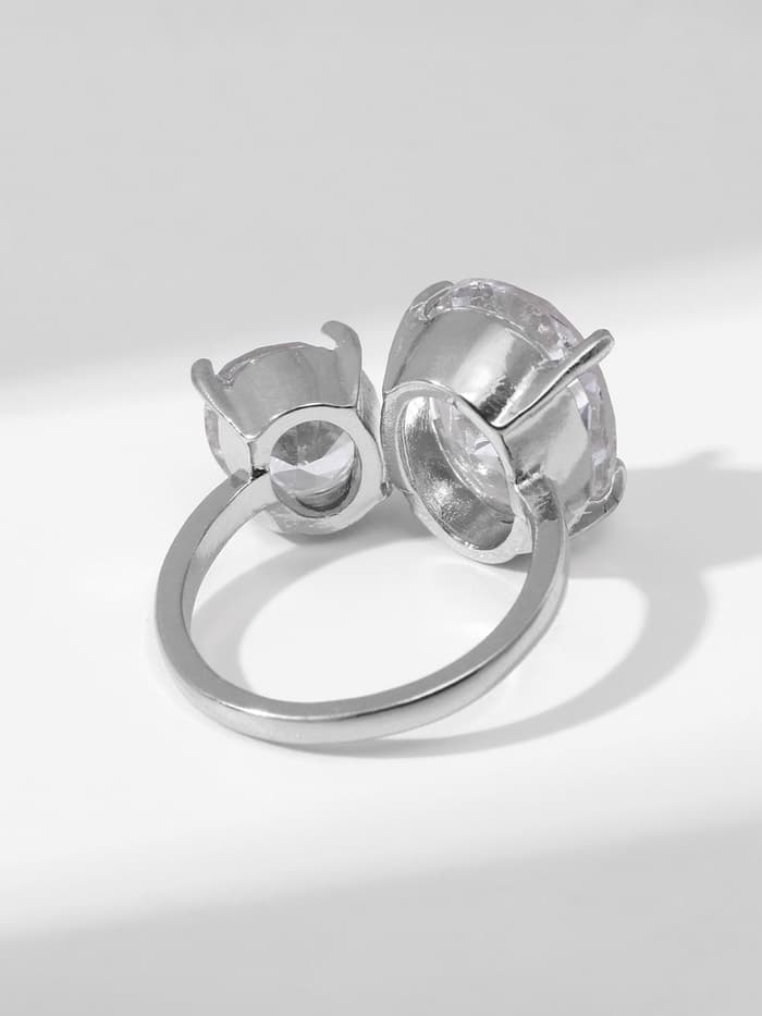 Кольцо с камнями «Овалы», безразмерное, белое в серебре