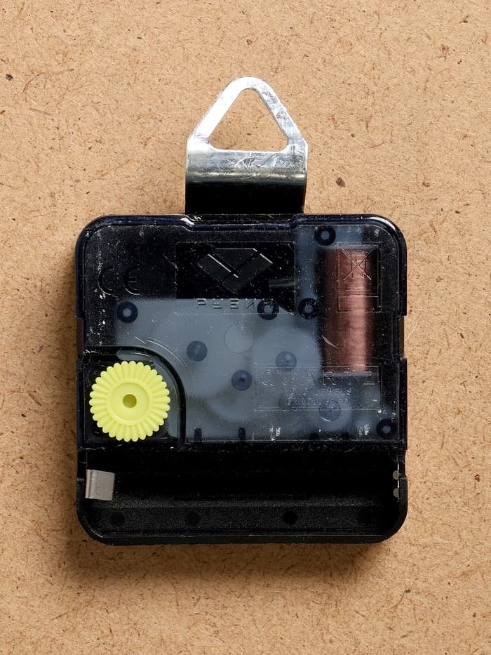 Часы настенные интерьерные «Цветы», бесшумные, плавный ход, 25×25 см, от батарейки 1×AA