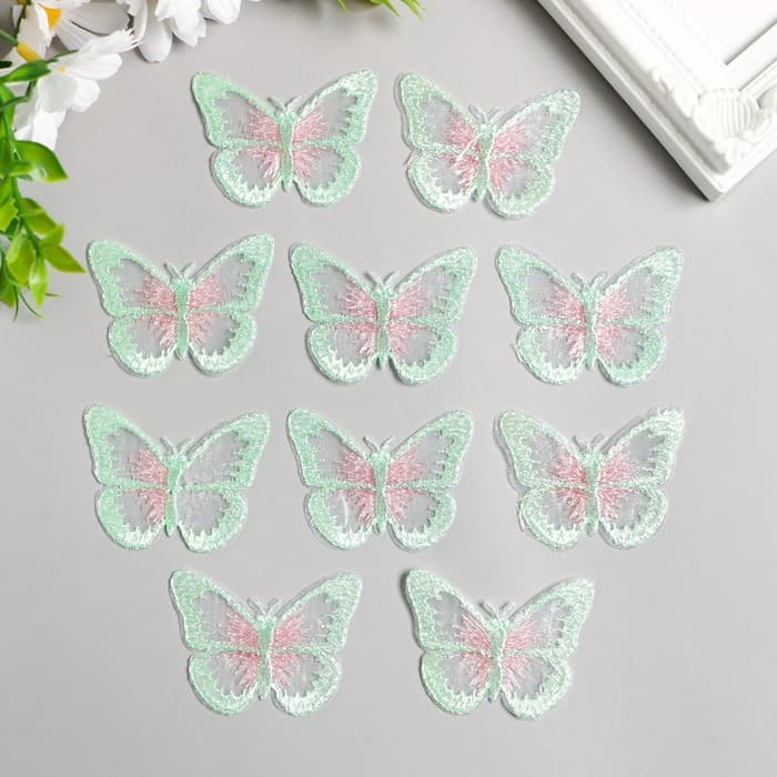 Декор для творчества текстиль вышивка «Бабочка зелёно-розовая», 4.3×5.5 см