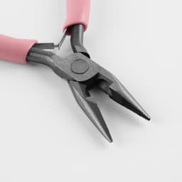 Тонкогубцы с зазубринами, для рукоделия, 12×6.5 см, розовые