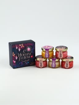 Подарочный набор новогодний «С Новым годом!»: чай чёрный (50 г), крем-мед (5 шт.×30 г)