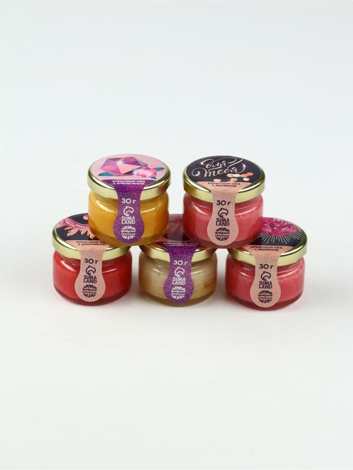 Подарочный набор новогодний «С Новым годом!»: чай чёрный (50 г), крем-мед (5 шт.×30 г)