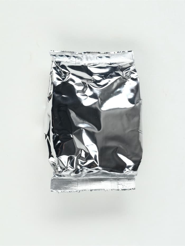 Подарочный набор новогодний «С Новым годом!»: чай чёрный (50 г), крем-мед (5 шт.×30 г)