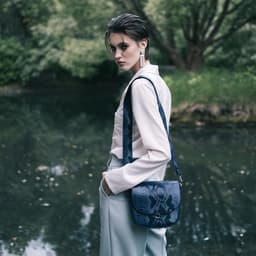 Сумка женская мессенджер TEXTURA на магните, 17×8×19 см, синяя