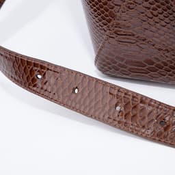 Сумка женская багет на молнии, 28×9×23 см, коричневая