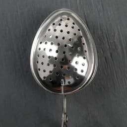 Ситечко для чая Доляна «Листик», 17 см, серебристое