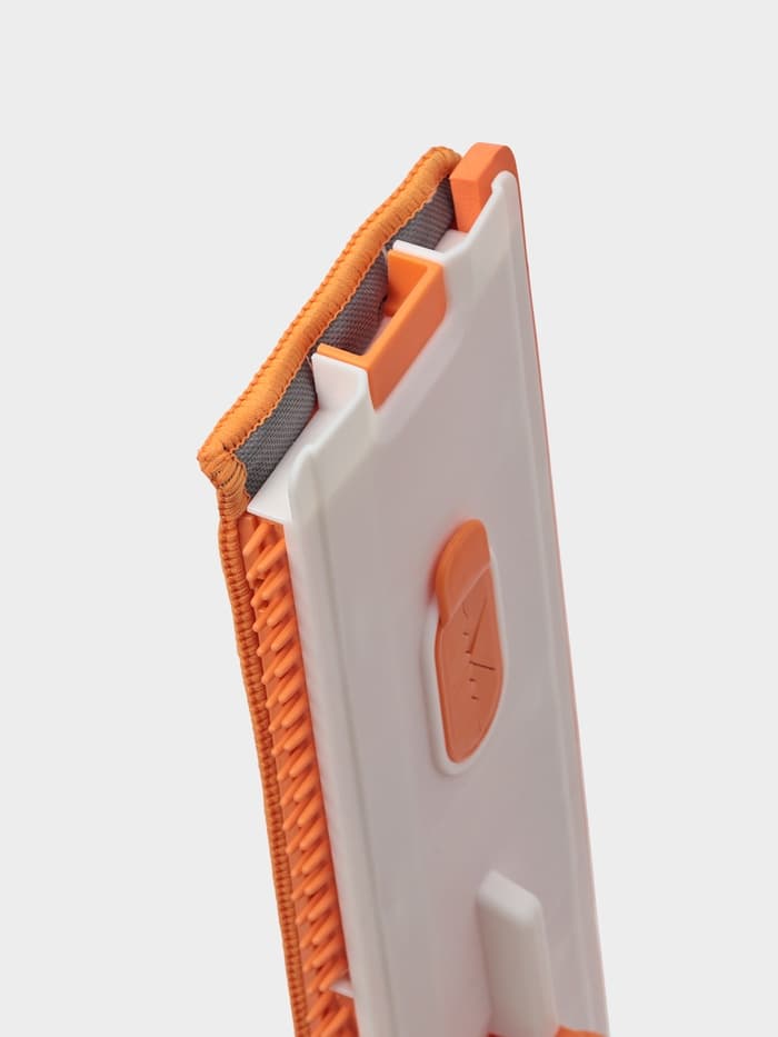 Швабра с отжимом, водосгоном и щёткой Raccoon, 2 насадки из микрофибры 50×11 см, стальная ручка 141 см