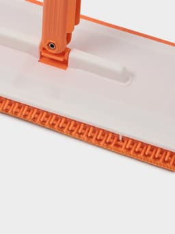 Швабра с отжимом, водосгоном и щёткой Raccoon, 2 насадки из микрофибры 50×11 см, стальная ручка 141 см