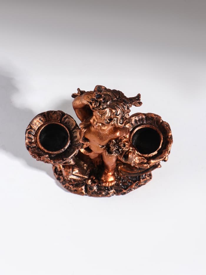 Подсвечник на 2 свечи TAKE IT EASY «Ангелочек смотрит», полистоун, 11×5.5×12 см