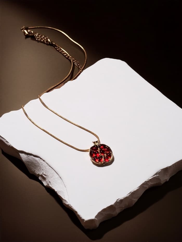 Кулон на цепочке «Гранат», бордовый в золоте, L= 45 см