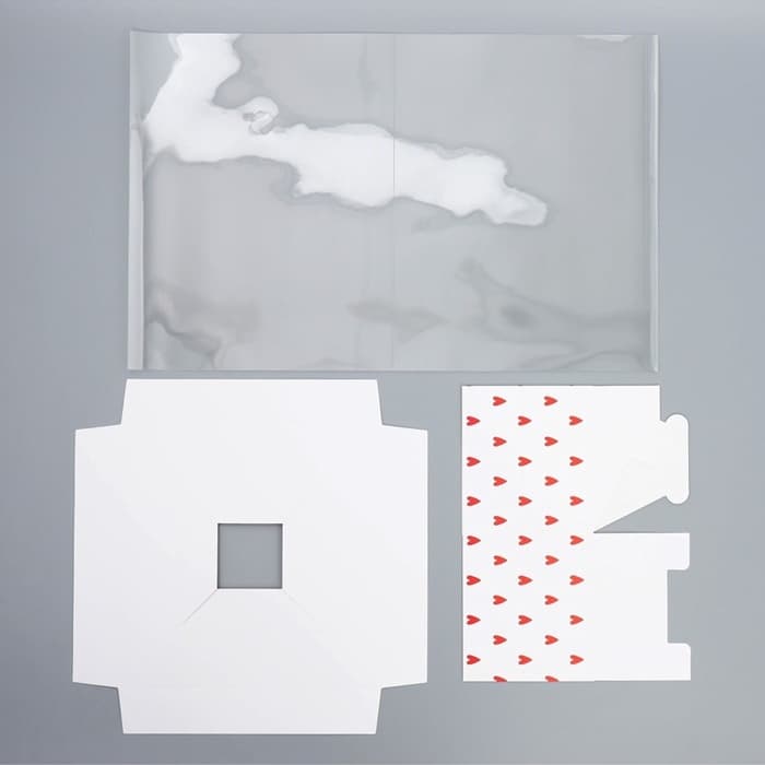 Коробка подарочная для цветов с вазой и пластиковыми окнами складная, упаковка, «Сердца», 23×30×23 см