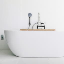 Кран-водонагреватель Luazon LHT-03, проточный, с душевой лейкой, 3 кВт, 220 В, белый