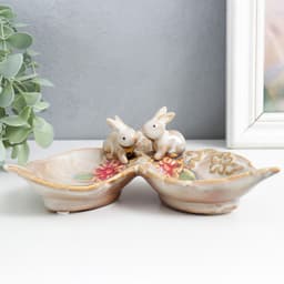 Фигурка керамика, подставка для мелочей «Зайчики у цветов», 11.5×17×6 см