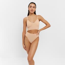 Комплект нижнего белья женский (топ, трусы) Collorista, бежевый, размер 42-44