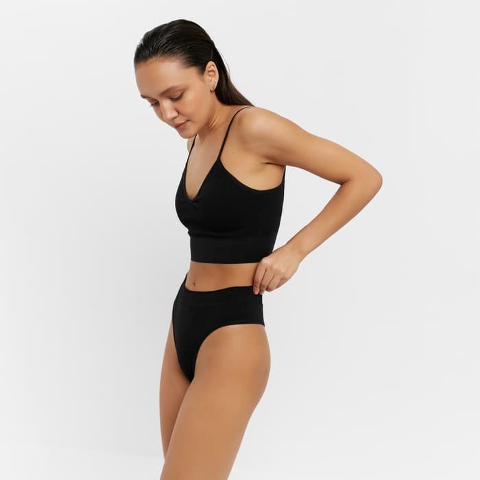 Комплект нижнего белья женский (топ, трусы) Collorista, чёрный, размер 42-44